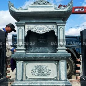 Lăng thờ đơn đá xanh rêu PT149 - Làm lăng mộ đá đến Đá Phát Tâm
