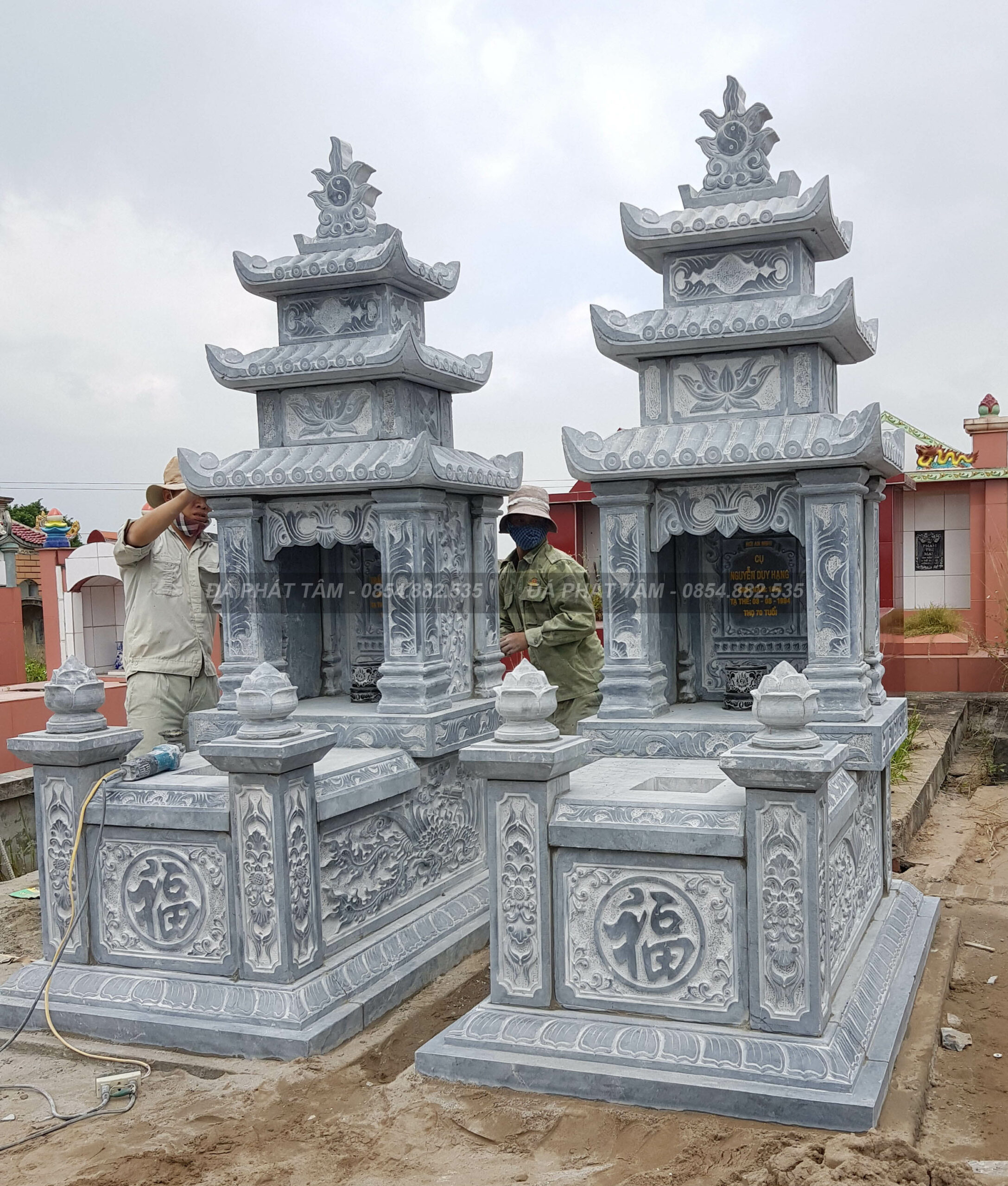 Khám phá vẻ đẹp mộ đá ba mái – Biểu tượng của sự bền vững và hiếu nghĩa- 5 copy scaled