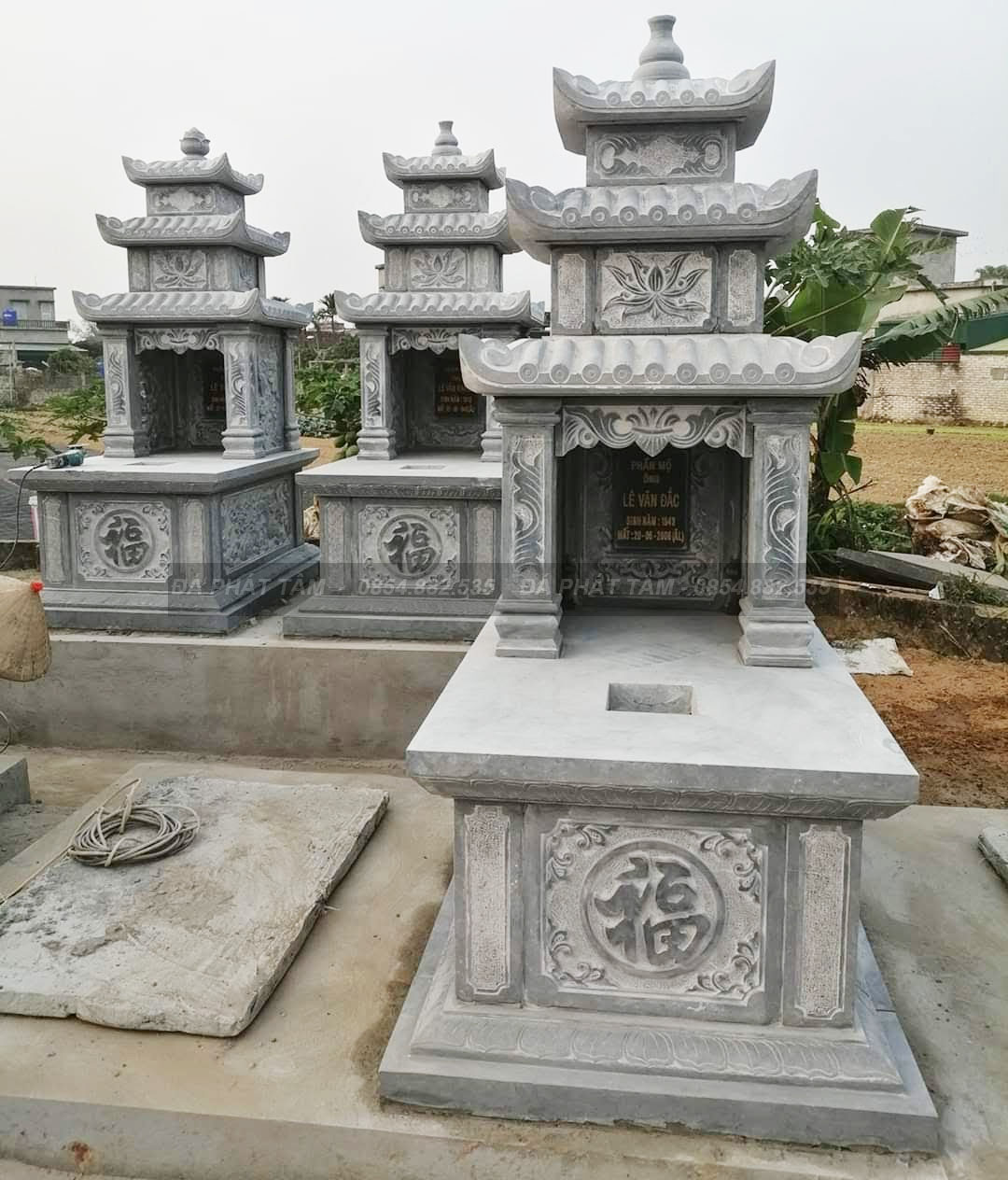 Khám phá vẻ đẹp mộ đá ba mái – Biểu tượng của sự bền vững và hiếu nghĩa- 7 copy