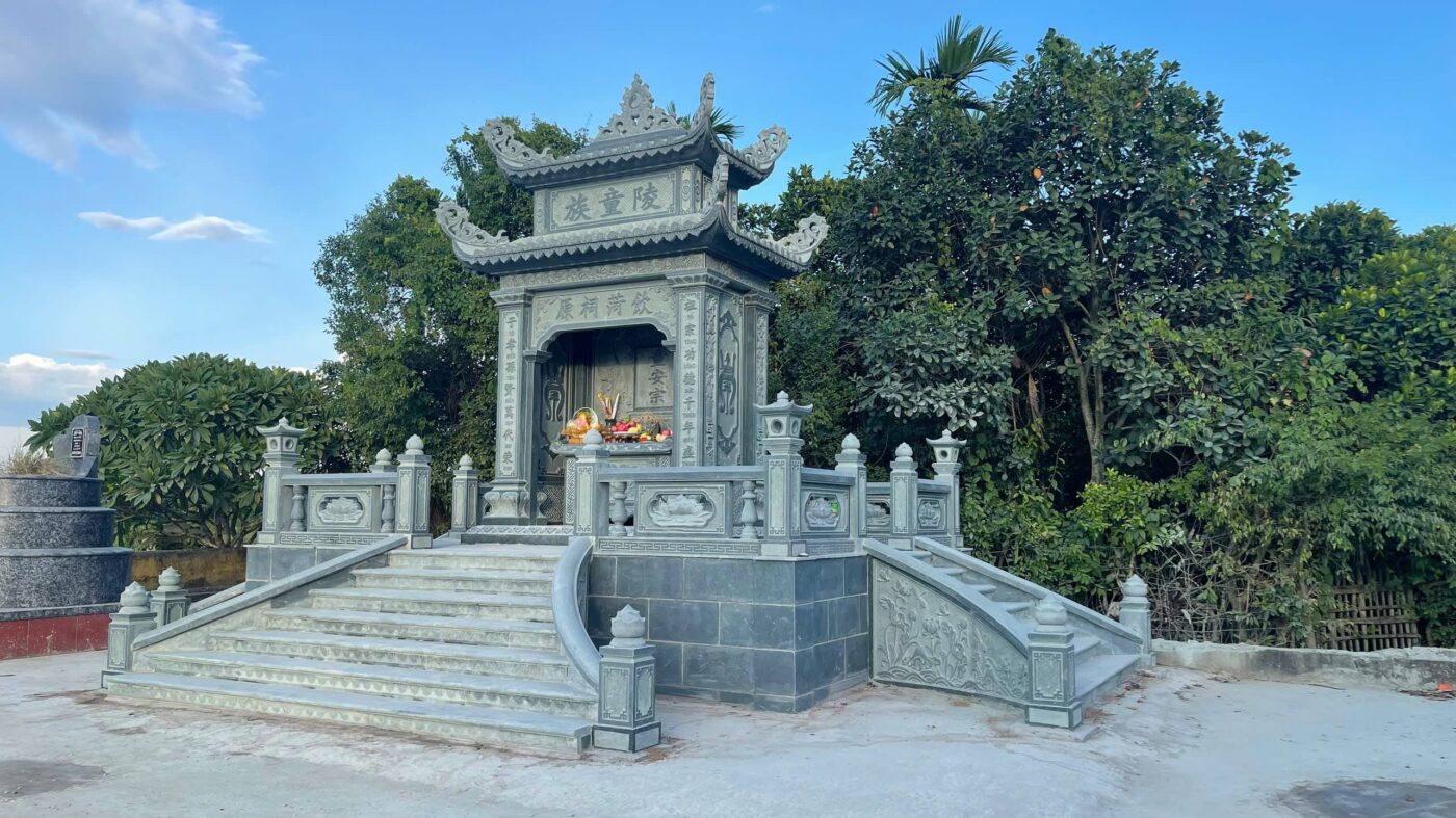 Ý Nghĩa Hoa Văn Lăng Mộ Đá – Biểu Tượng Văn Hóa Và Tâm Linh Người Việt- lang mo dep 2