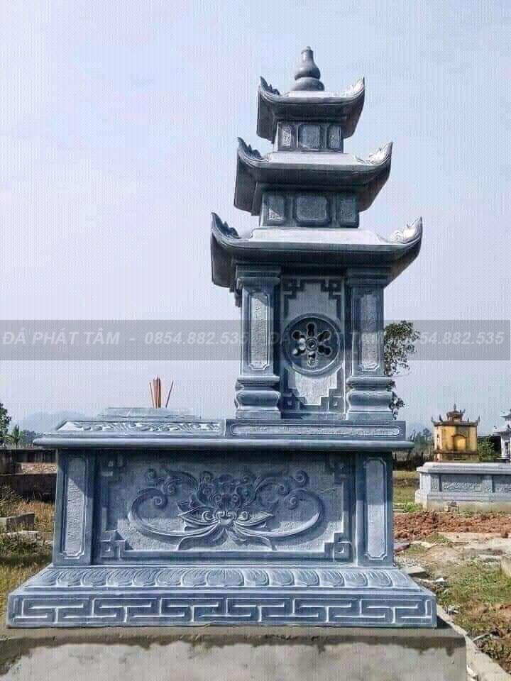 Khám phá vẻ đẹp mộ đá ba mái – Biểu tượng của sự bền vững và hiếu nghĩa- z2141779701590 0815137d9b036147c6213c44cb0ce128 copy