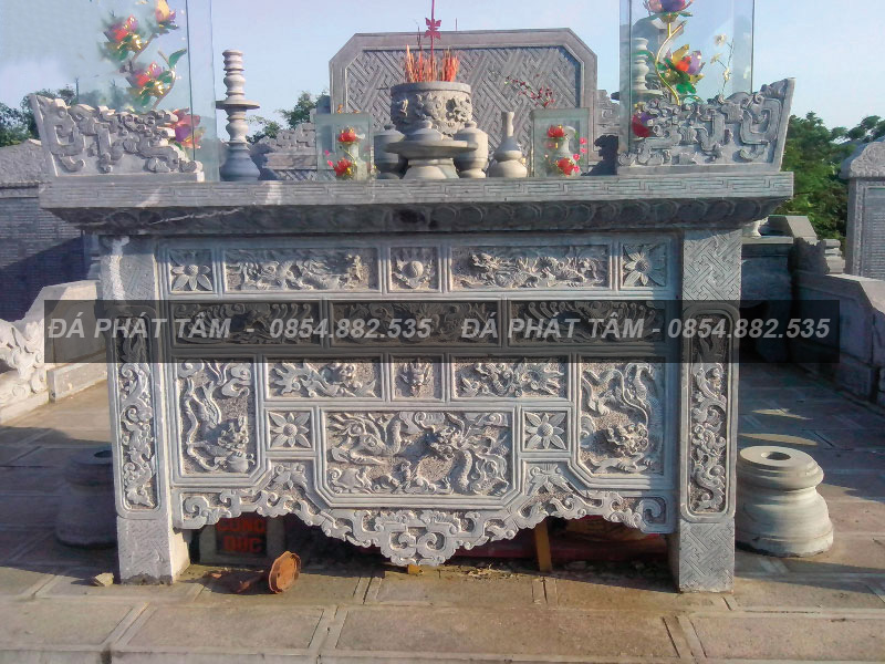 Đồ Thờ Đá Trong Khu Lăng Mộ – Sự Kết Nối Giữa Truyền Thống Và Tâm Linh Hiện Đại- mau ban tho da ghep khoi