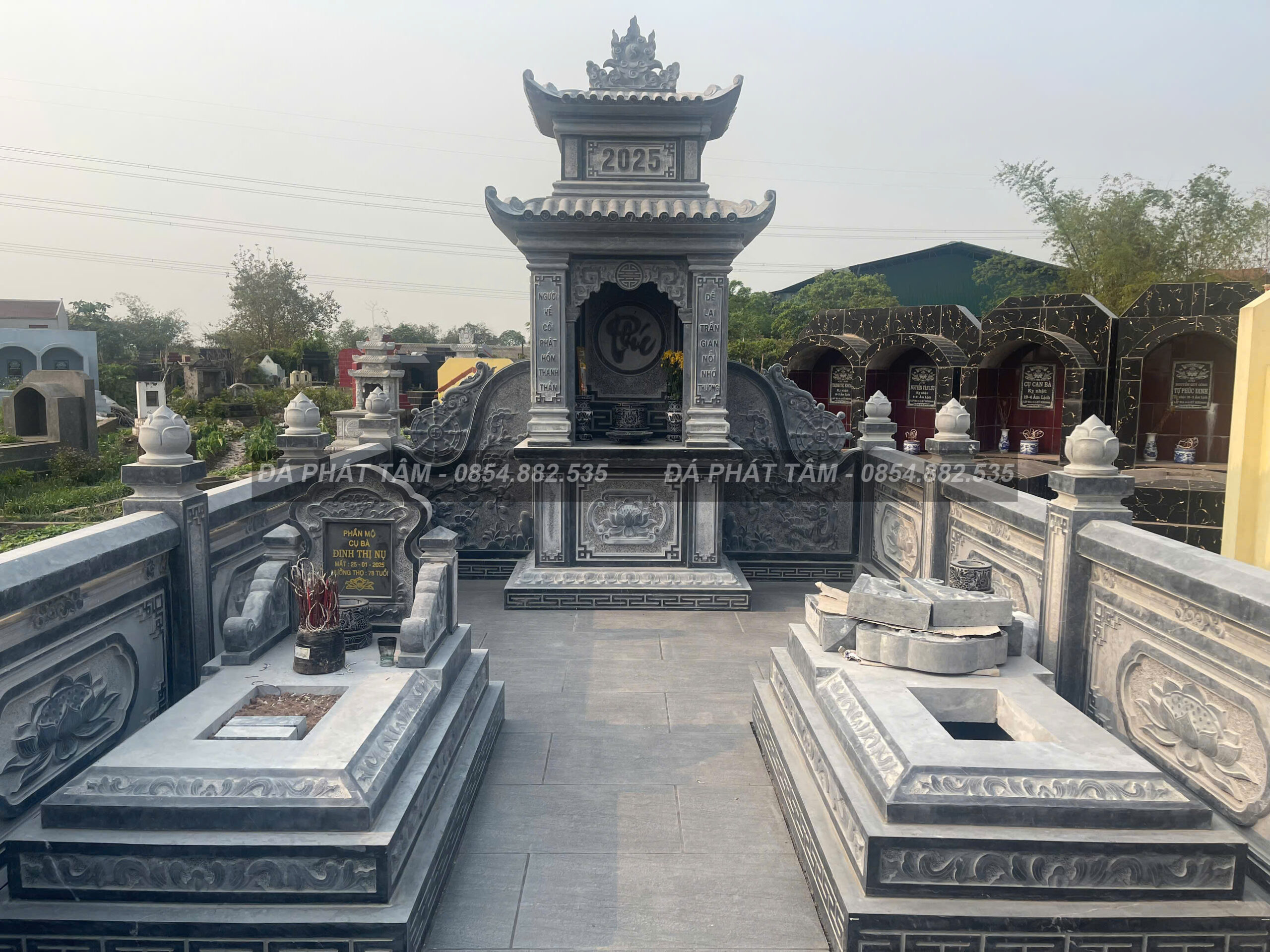 Khu Lăng Mộ Kích Thước Vừa