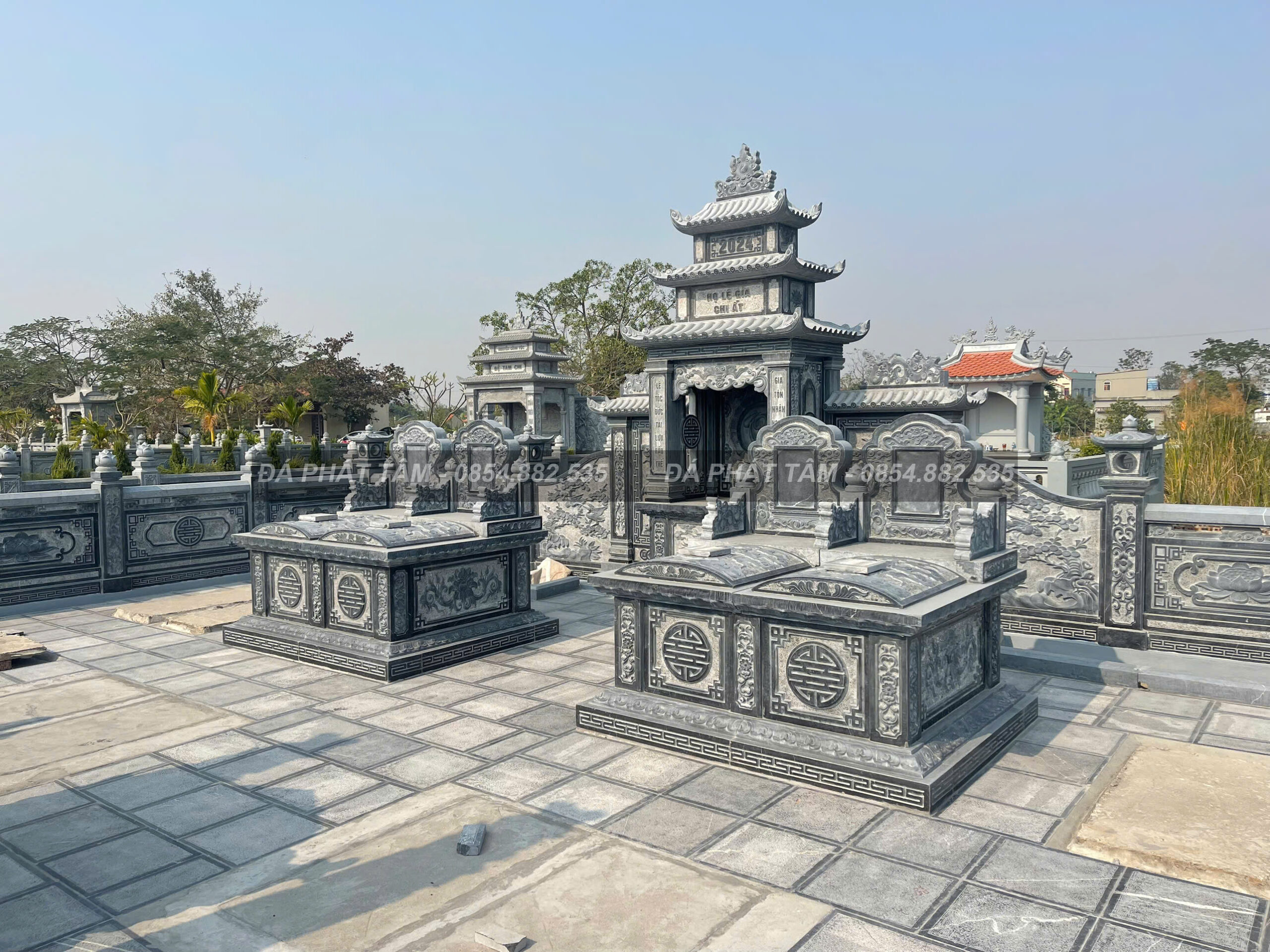 Khu Lăng Mộ Đá Xanh Đen - Thiết Kế Chuẩn Phong Thuỷ Khu Lăng Mộ Đá Xanh Đen - Thiết Kế Chuẩn Phong Thuỷ