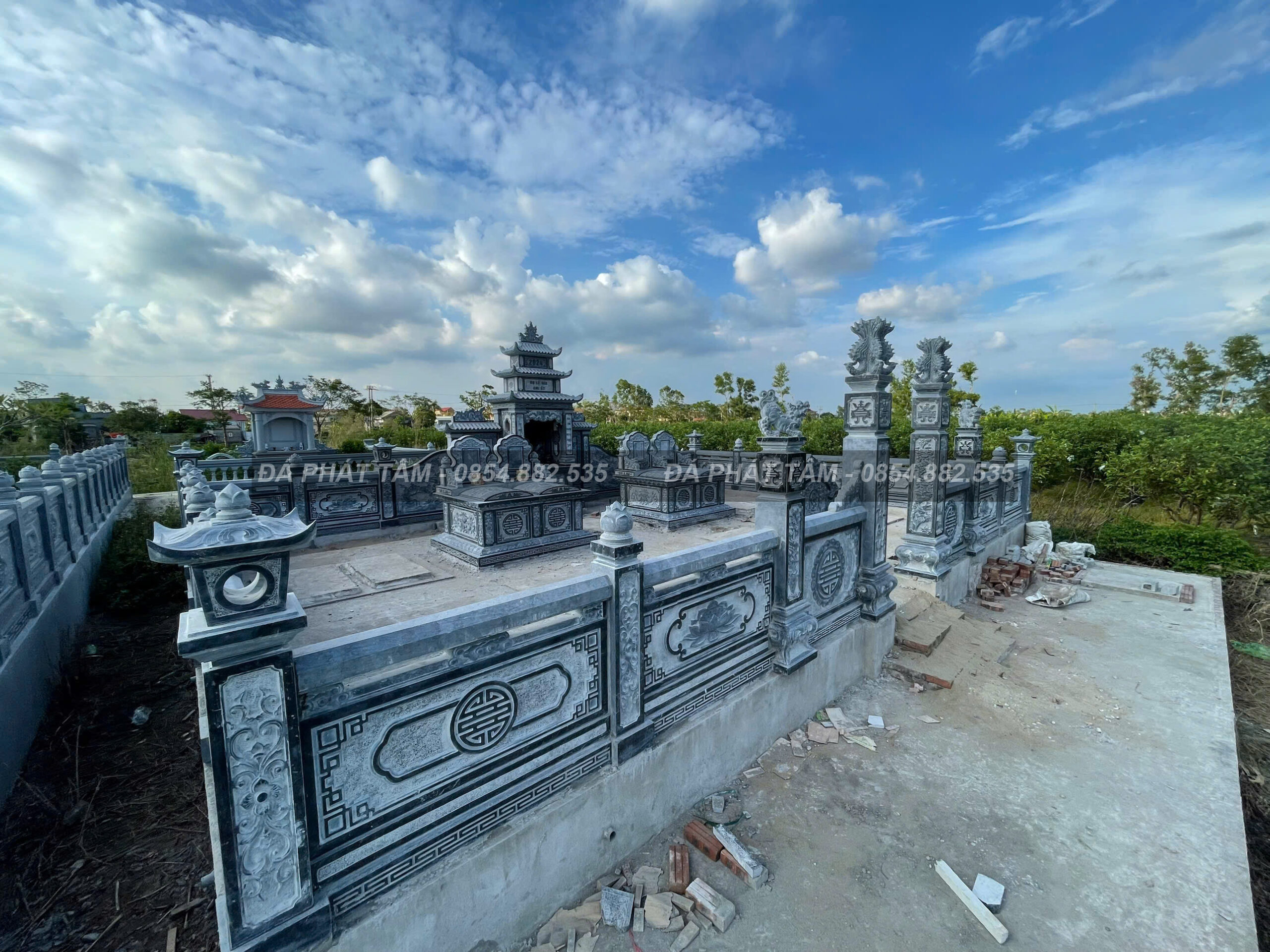 Khu Lăng Mộ Đá Xanh Đen Truyền Thống Khu Lăng Mộ Đá Xanh Đen Truyền Thống