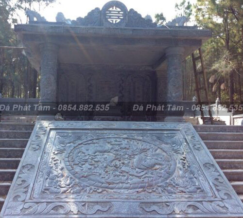 Chiếu rồng đá xanh đen nguyên khối cho miếu thờ – Chuẩn Phong Thuỷ – PT358