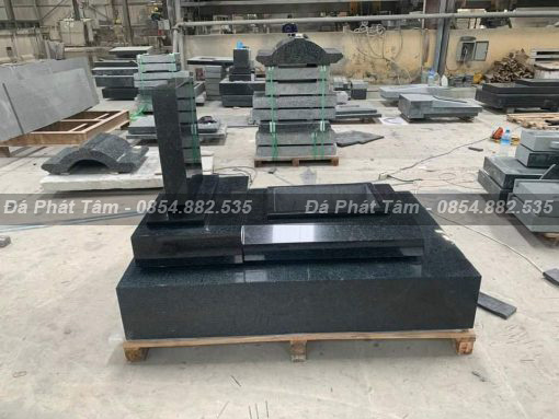 Mộ đá granite đen nguyên khối đẹp, đơn giản – Chuẩn Phong Thuỷ – PT278- Mau mo da Granite nguyen khoi DT MDG06 don gian