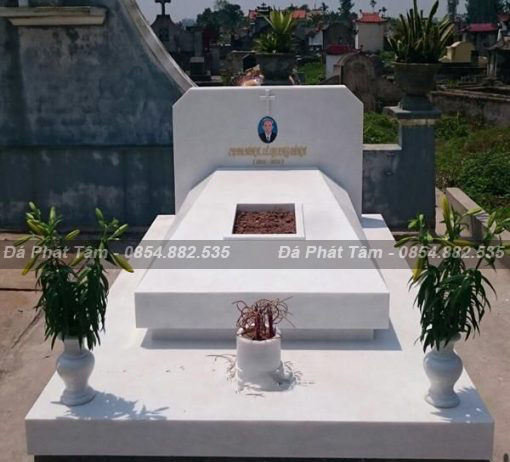 Mộ đá hậu bành đơn màu trắng sang trọng – Chuẩn Phong Thuỷ – PT264- Mo da hau banh don DT MDHB01 mau trang sang trong