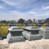 Mộ bành đơn đá xanh rêu Ninh Bình – Chuẩn Phong Thuỷ – PT266- Mo da hau banh don DT MDHB03 mau xanh den dep