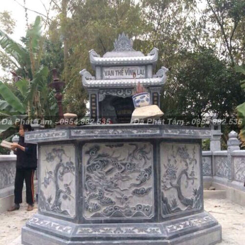 Mộ lục giác đá xanh Nghệ An họa tiết cây tùng – Chuẩn Phong Thuỷ – PT296