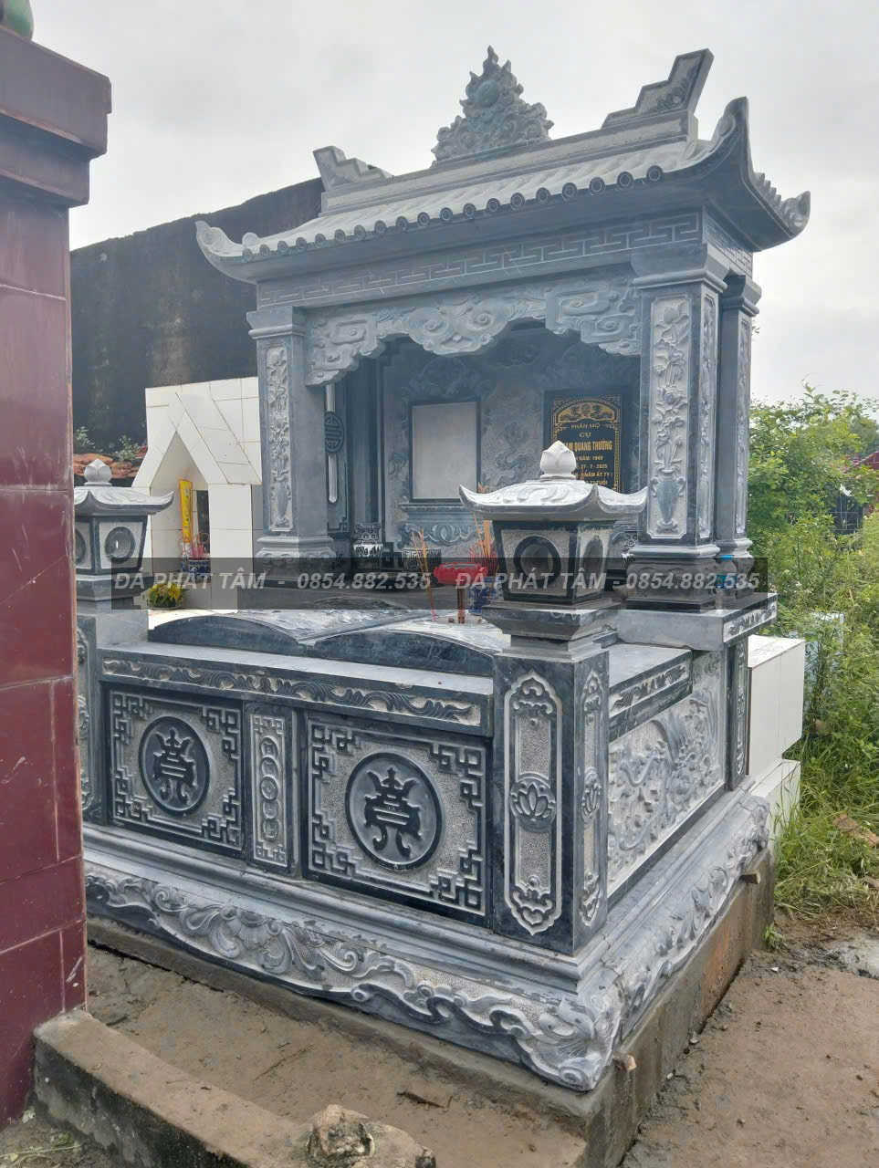 Mộ đôi 1 mái đá xanh đen – Chuẩn Phong Thuỷ – PT436- z6988209851726 2df17850bf98a184c5edf1ea8c6d84a2