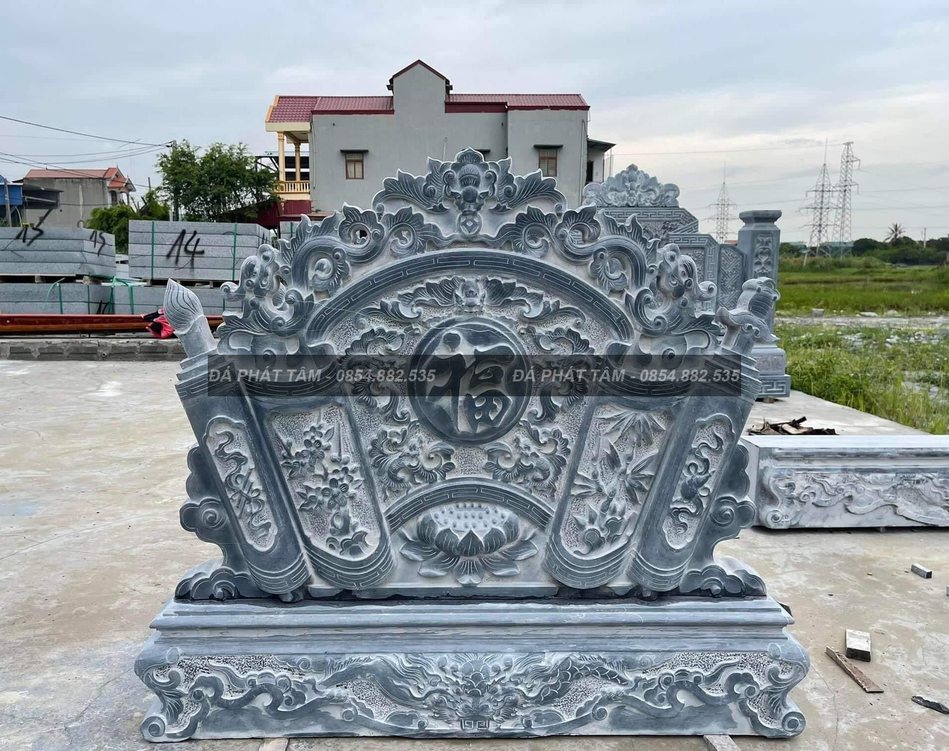 Cuốn Thư Đá Kích Thước Vừa