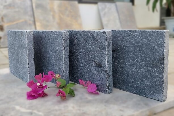 Vì sao đá lát sân tự nhiên đang “lên ngôi” trong thiết kế sân vườn hiện đại?- z5063837629625 83c116327604383497b49959bc0b1a73 1 min